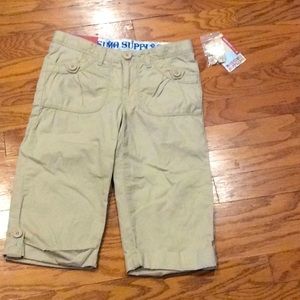 NWT Capri Pants